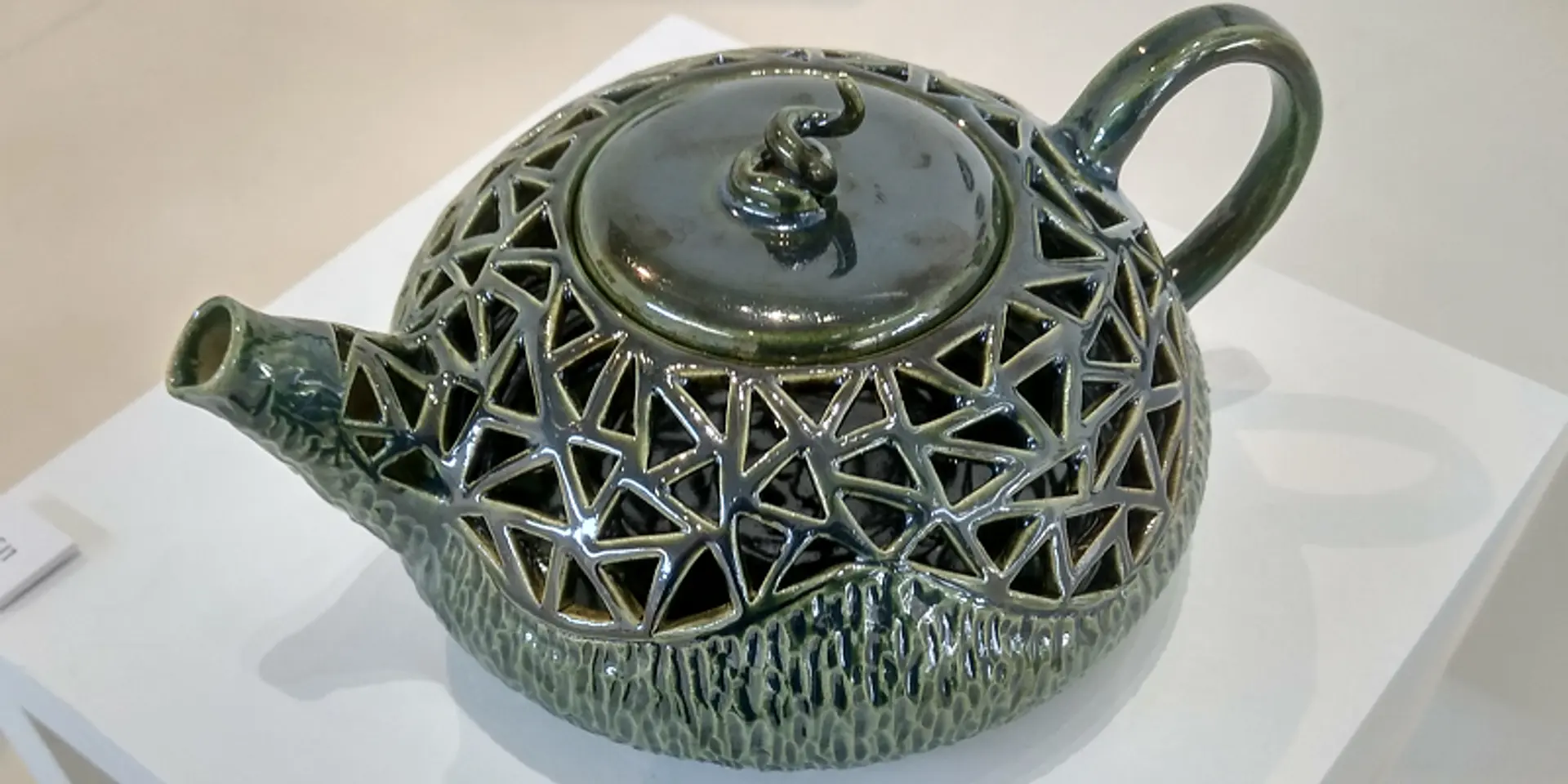 There is beauty in flaws, there are flaws in beauty - ceramic creativity at Bowl'd Over 2019