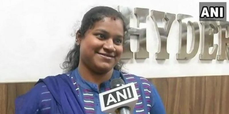Woman constable in Hyderabad goes beyond call of duty, breastfeeds abandoned baby