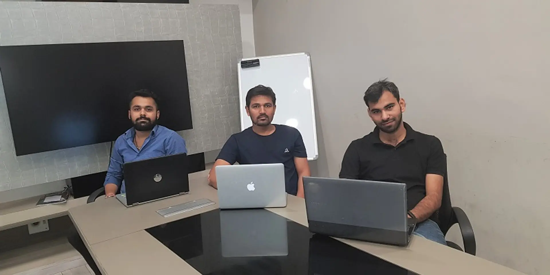 Get your own personal fashion stylist, thanks to Jaipur-based Amogue