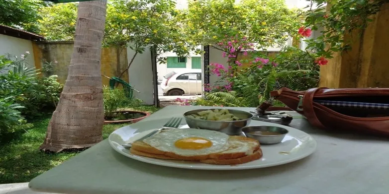 Figure 8 Breakfast at Pondicherry