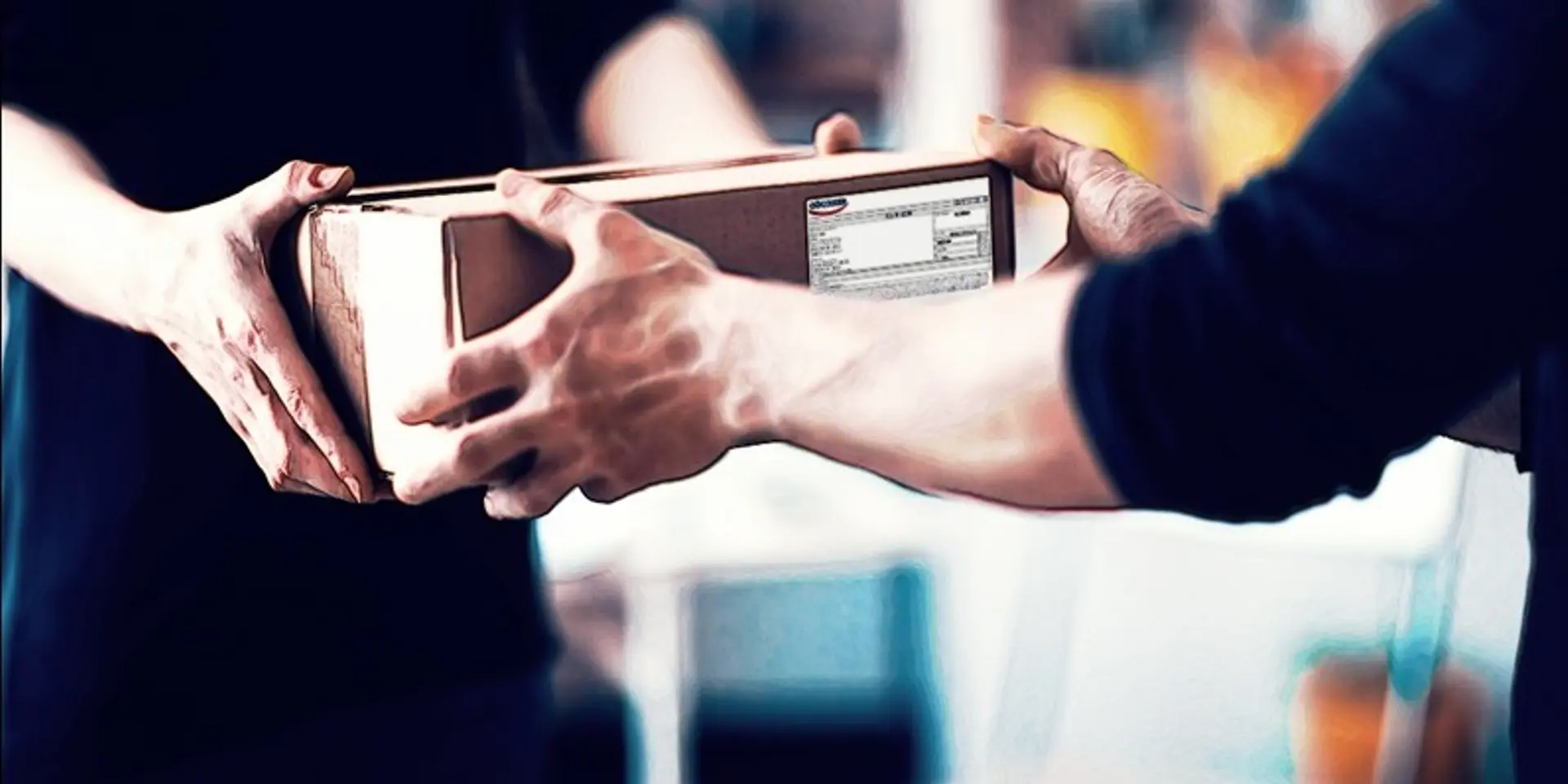 How to know which international courier company to choose?