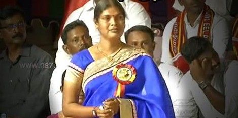 'என் அடையாளத்துக்கு முதல் அங்கீகாரம்'- ஜெ-வை எதிர்த்து களமிறங்கிய திருநங்கை தேவி பெருமிதம்!  