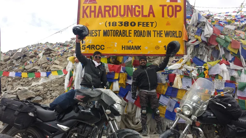 At KHARDUNGLA TOP (WORLD's HIGHEST MOTORABLE PASS)