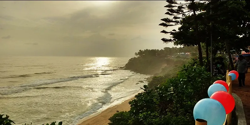 Figure 3 Views from North Cliff, Varkala