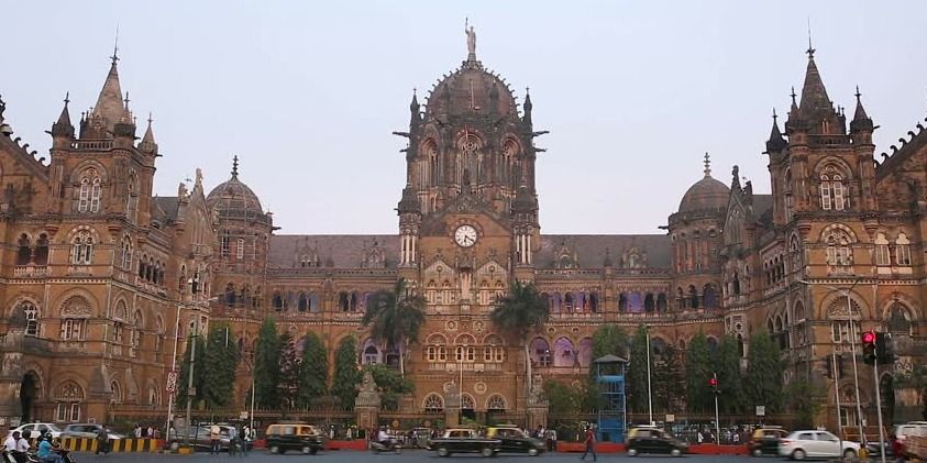 मुंबई के छत्रपति शिवाजी महाराज टर्मिनस बिल्डिंग ने पूरे किए 130 साल