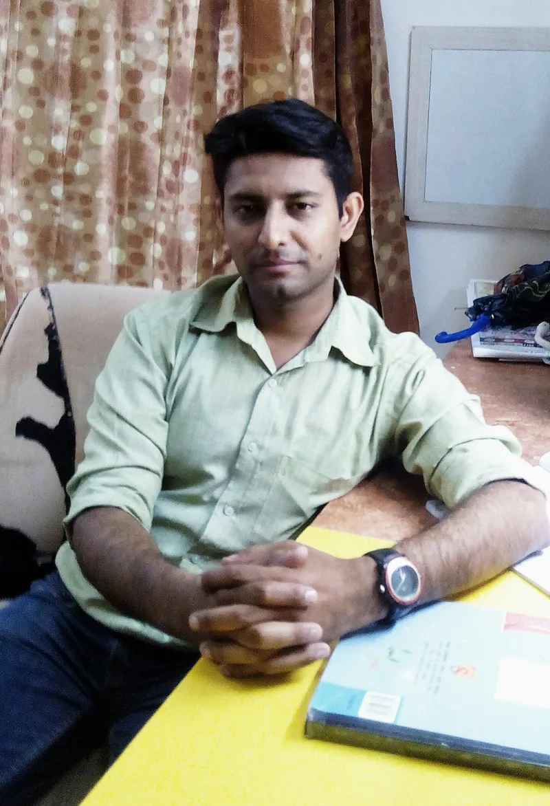 रूचिन मेहरा...मरेपर्यंत रोज एक रोप लावण्याचा निर्धार !