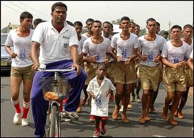 Budhia during Bhubaneswar-Puri marathon, 2006
