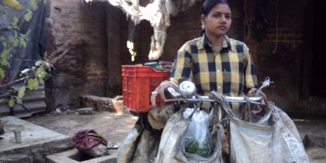 ପ୍ରଭାସିନୀଙ୍କ ସାଇକେଲ୍ ସପ୍ : ଆଗରେ ସଉଦା, ପଛରେ ସ୍ନାକ୍ସ, ସବୁଦିନ ବୁଲନ୍ତି ୩୦ଟି ଗାଁ