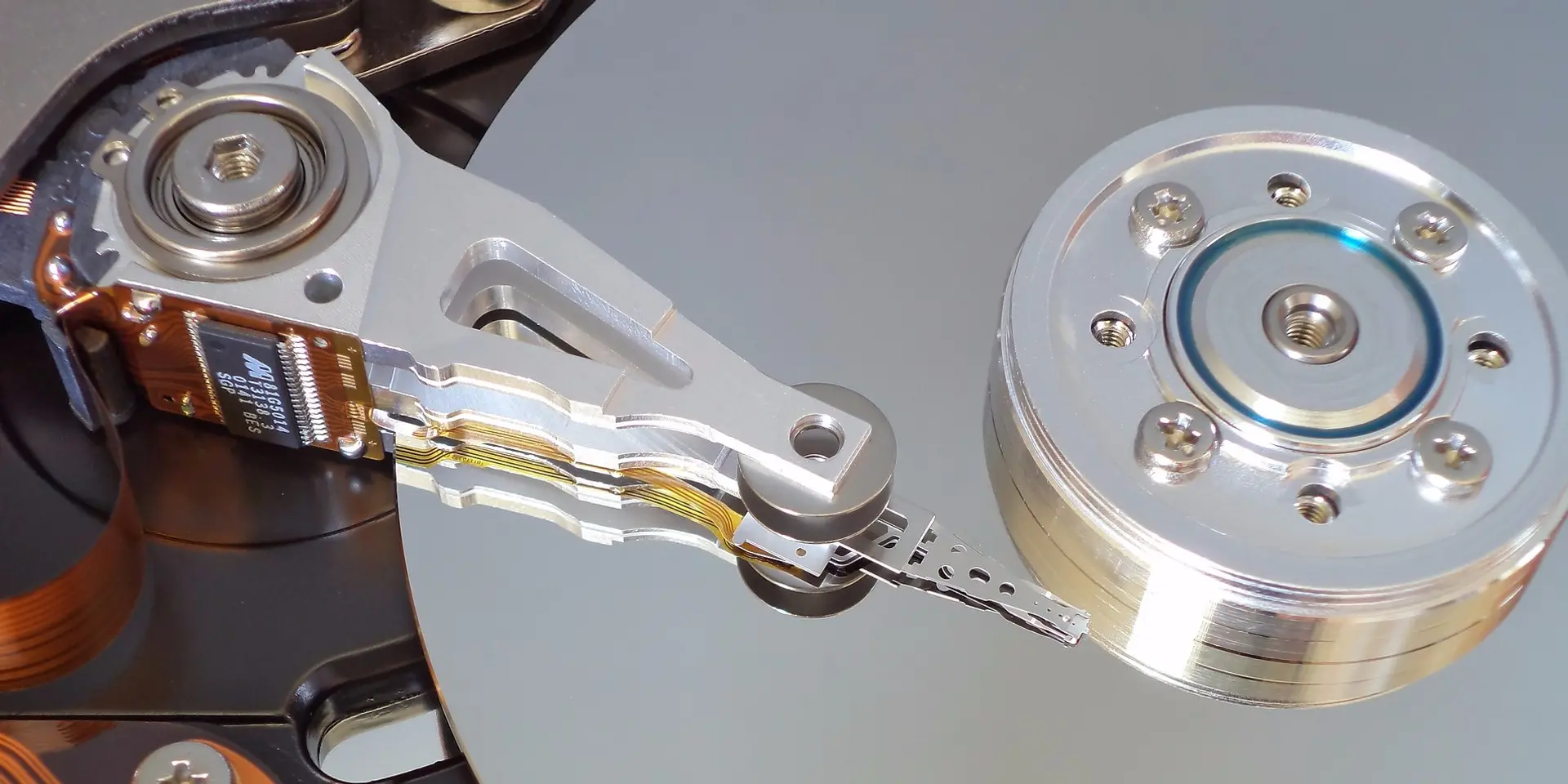 What are the reasons that cause it difficult to generate disk failure?
