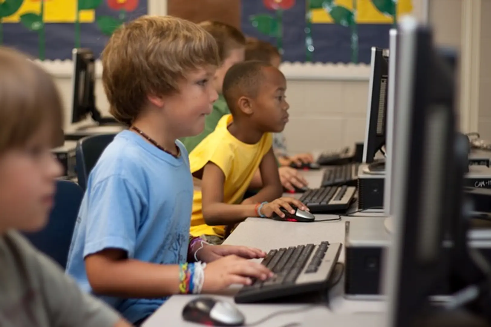 10 crucial steps to protect your child from cyberstalking