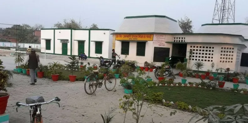 वे दो ब्लॉक्स जिनका पुनर्निर्माण शिक्षकों और स्कूल हेडमास्टर के वित्तीय सहयोग द्वारा किया गया है