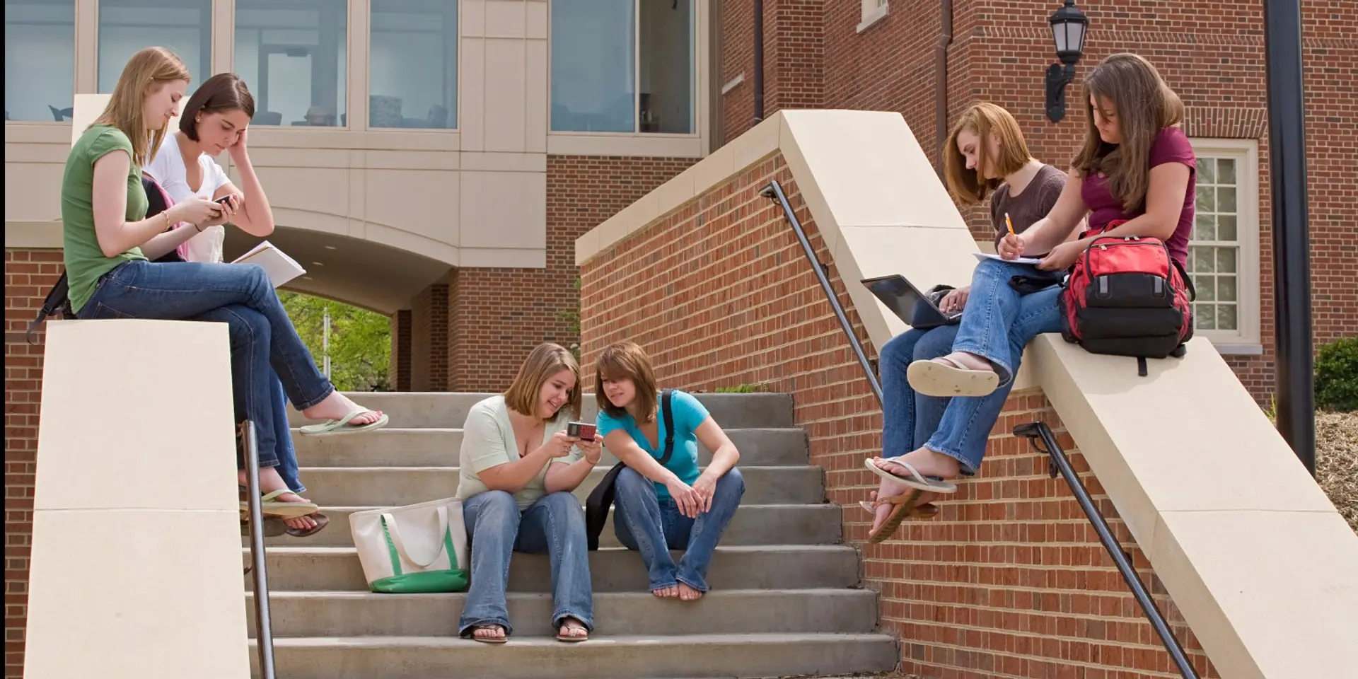 Should college students skip classes?
