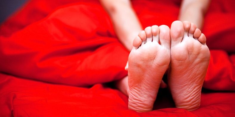 हल्के में न लें हाथ-पैर की सुन्नता को,इसमें बड़ी बीमारियों के हैं लक्षण, फौरन डॉक्टर से..-Do not take lightly the numbness of hands and feet, it has symptoms of major diseases, immediately consult a doctor.