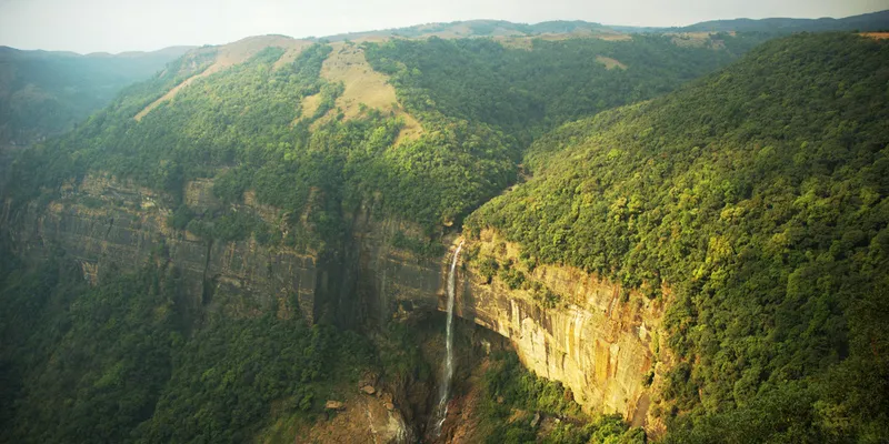 Image Source: https://upload.wikimedia.org/wikipedia/en/9/98/Nohkalikai_Falls_spo0nman.jpg