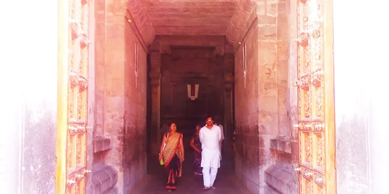 Figure 1 Entrance to the central shrine at Srirangam Temple