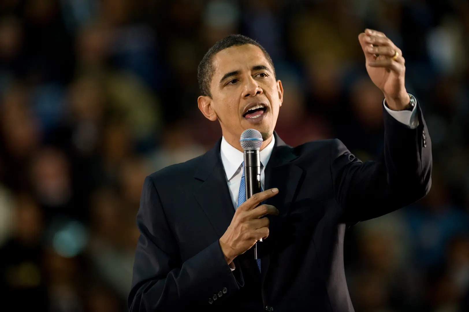 How to be a better public speaker for effective leadership