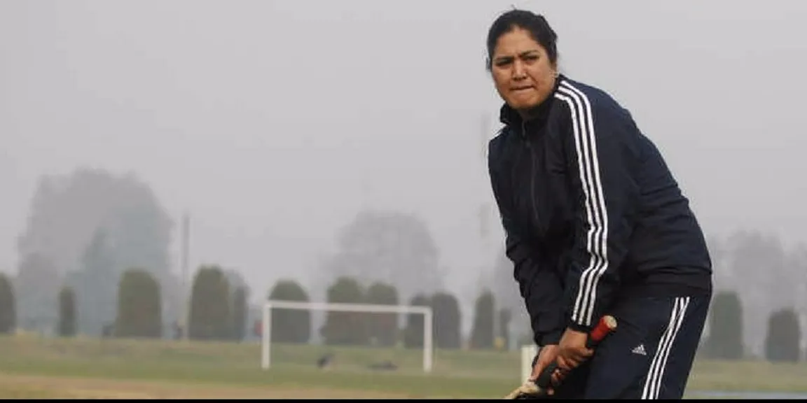 क्रिकेट प्रशिक्षिका सकीना अख्तर यांनी काश्मीरमधील वहिवाट मोडीत काढली