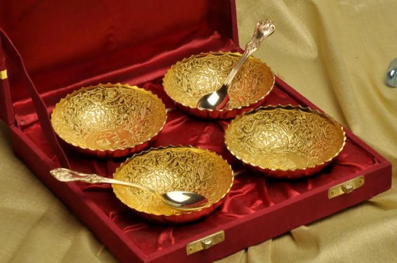 How can businesses gift their clients this Diwali to improve their business stature