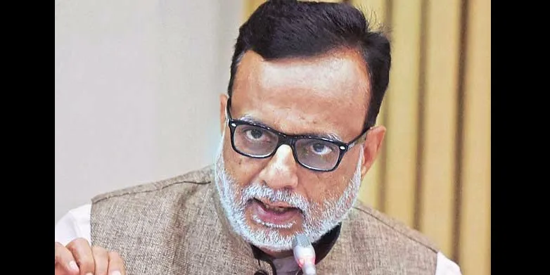 राजस्व सचिव: हसमुख अधिया, फोटो साभार: business-standard.com