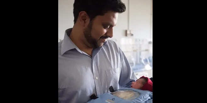 తాము రూపొందించిన ఇంక్యూబేటర్ తో రాహుల్