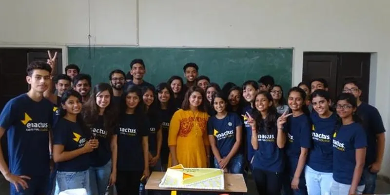 इनैक्ट अस की टीम