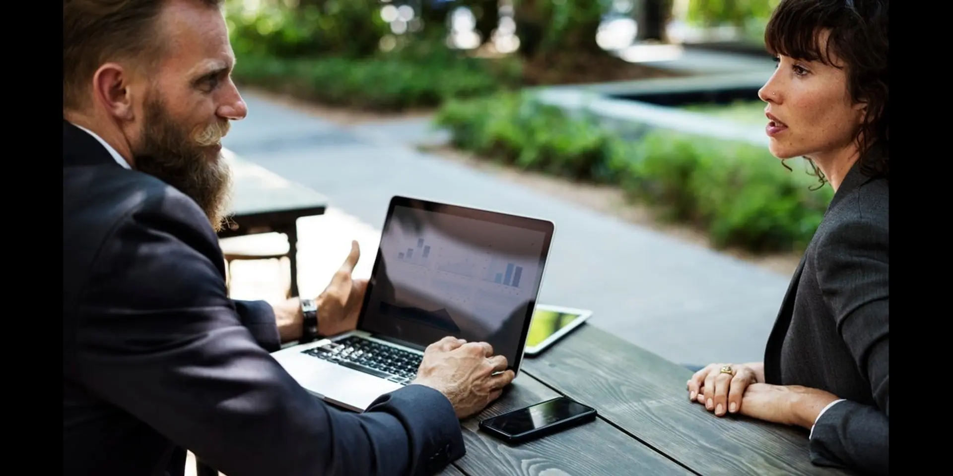 How can AI-powered chatbot help you with recruitment?