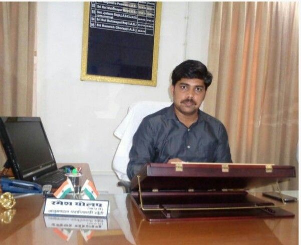 தாயுடன் வளையல் விற்ற சிறுவன் ஐ.ஏ.எஸ் அதிகாரி ஆன கதை!