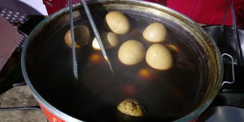 Boiled Eggs in tea