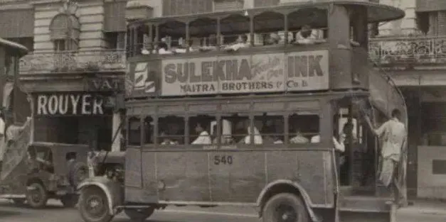 1941 میں کولکتہ کی ایک ڈبل ڈیکر بس پر 'سلیكھا' کا اشتہار