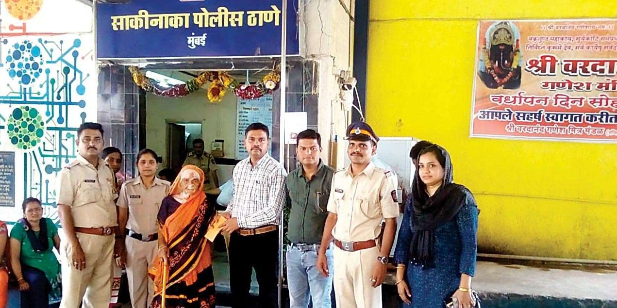 मुंबई पुलिस ने चंदा इकट्ठा कर 65 साल की बेसहारा महिला को दिलाया आसरा
