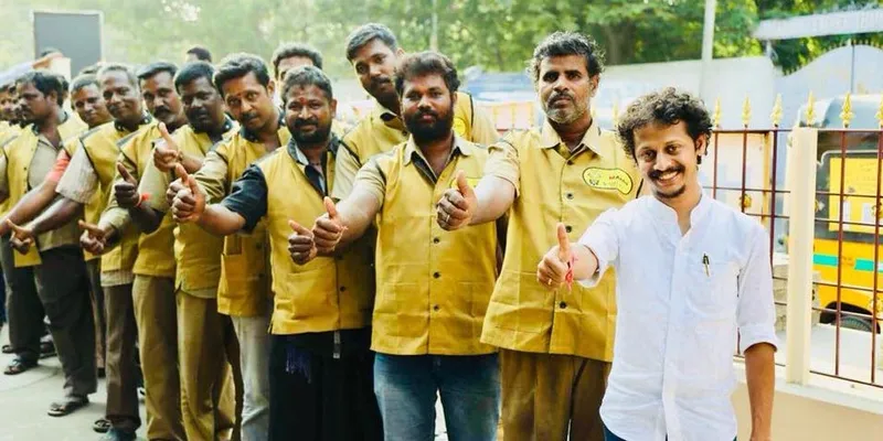ஓட்டுனர்களுடன் நிறுவனர் மன்சூர்
