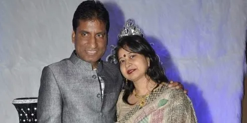 पत्नी के साथ राजू