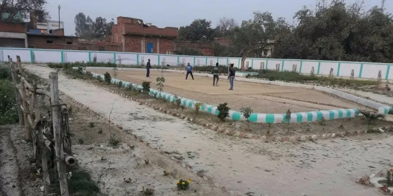 नवनिर्मित&nbsp;चारदीवारी