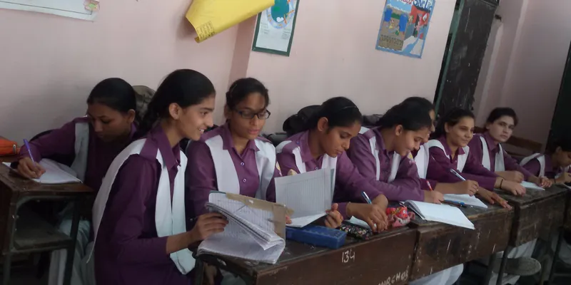 एक और स्कूल में रोशनी की वर्कशॉप