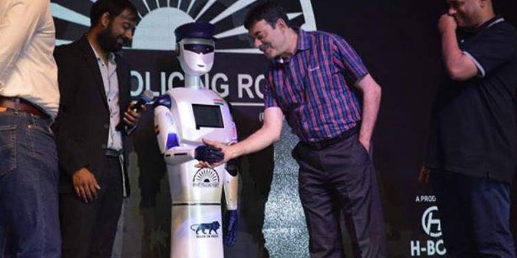 शहीद हेमंत करकरे के नाम पर हैदराबाद की कंपनी ने बनाया 'रोबोकॉप'