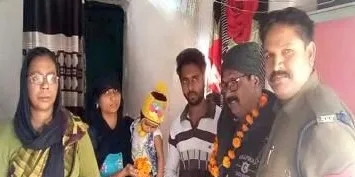 पुलिस थाने में अंजुम का परिवार