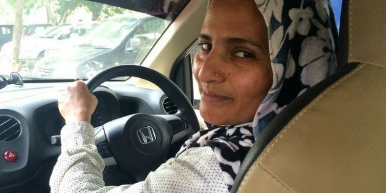 शानू बेगम ने 40 की उम्र में पास की दसवीं की परीक्षा, बनीं दिल्ली की पहली ऊबर ड्राइवर