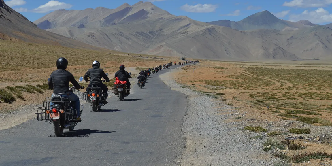 A spectacular trip across the Himalayan valleys!
