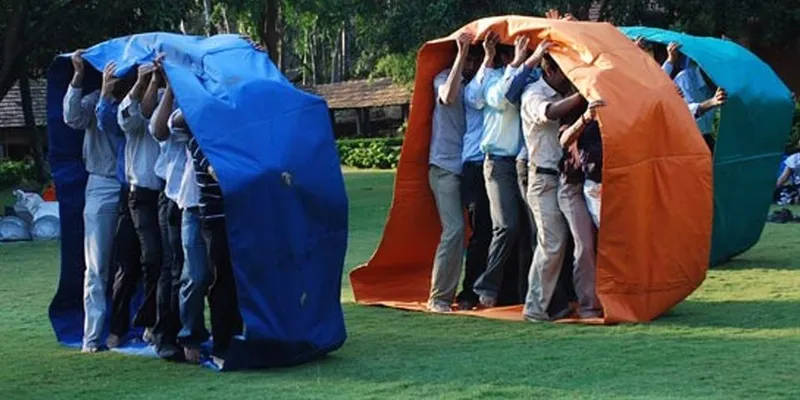 4 awesome team building activities for your team