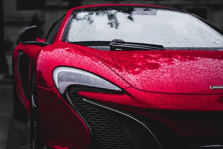 McLaren P1
